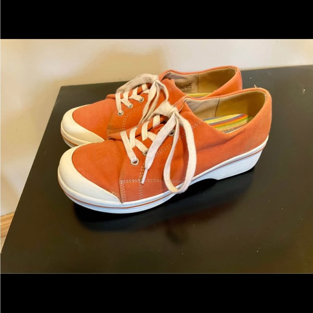 Dansko Veda Lace Up Canvas Sneaker - Vegan Women’s Size 38 - Platform Sole